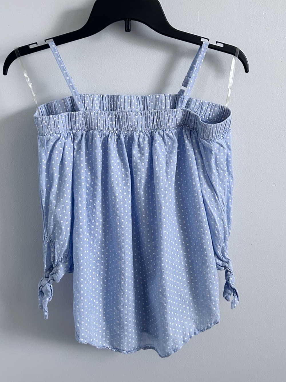 I.N. San Francisco Cold Shoulder Top Size S